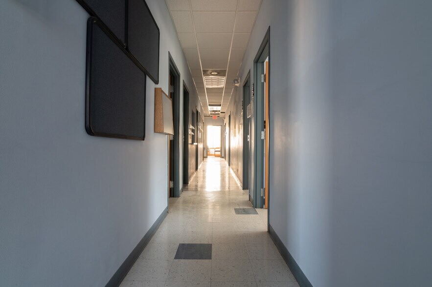 More Photos Of 4119 W Shamrock Ln, Mchenry Medical For Lease