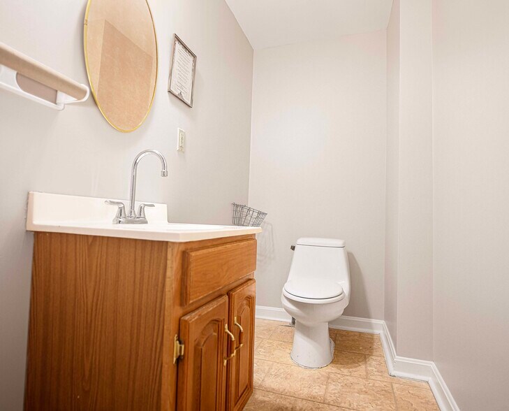 More Photos Of 2212-2214 Boston St, Baltimore Office Residential For Sale