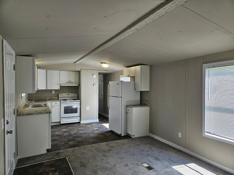 More Photos Of , Winder Multifamily For Sale