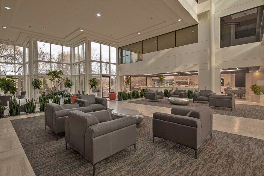 More Photos Of 32605 W 12 Mile Rd, Farmington Hills Office For Lease