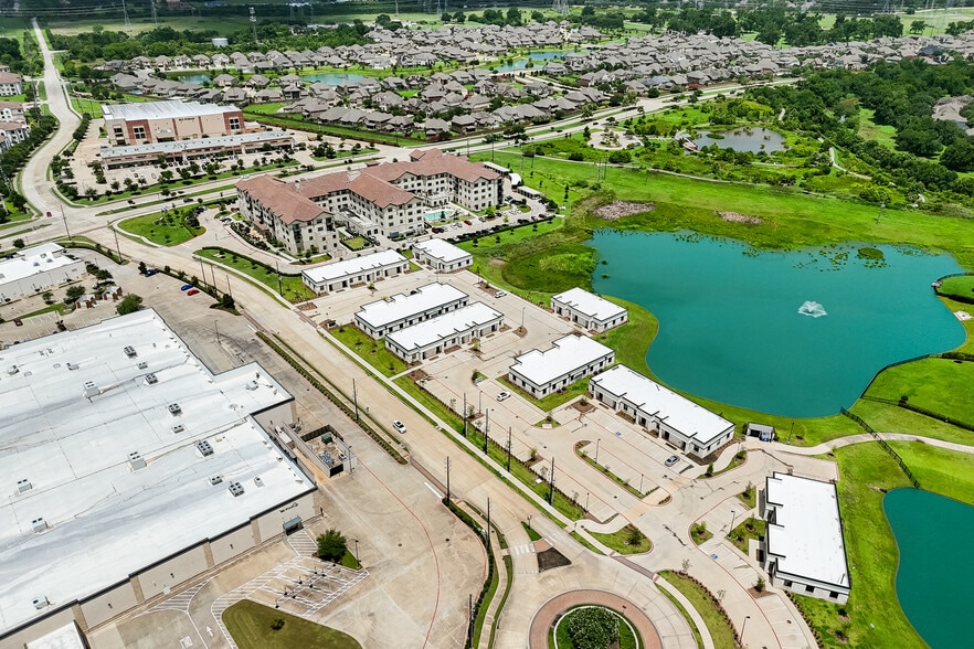 More Photos Of 5501 Cabrera Dr, Sugar Land Unknown For Lease