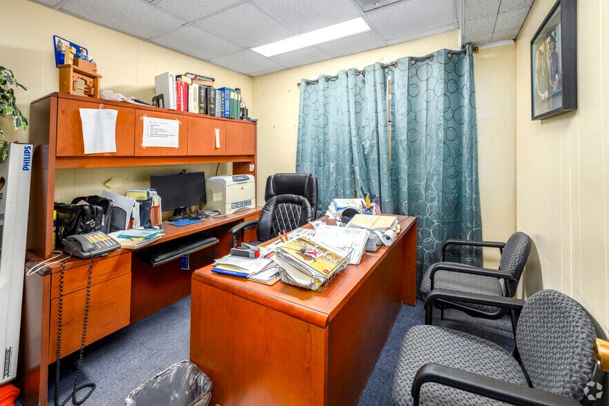 More Photos Of 601 Eastern Ave NE, Capitol Heights Medical For Sale