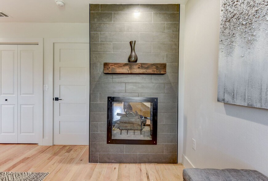More Photos Of 7002 Whispering Oaks Dr, Austin Specialty For Sale