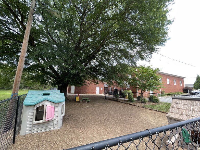More Photos Of 1945 Old Earnhardt Rd, Kannapolis Religious Facility For Sale