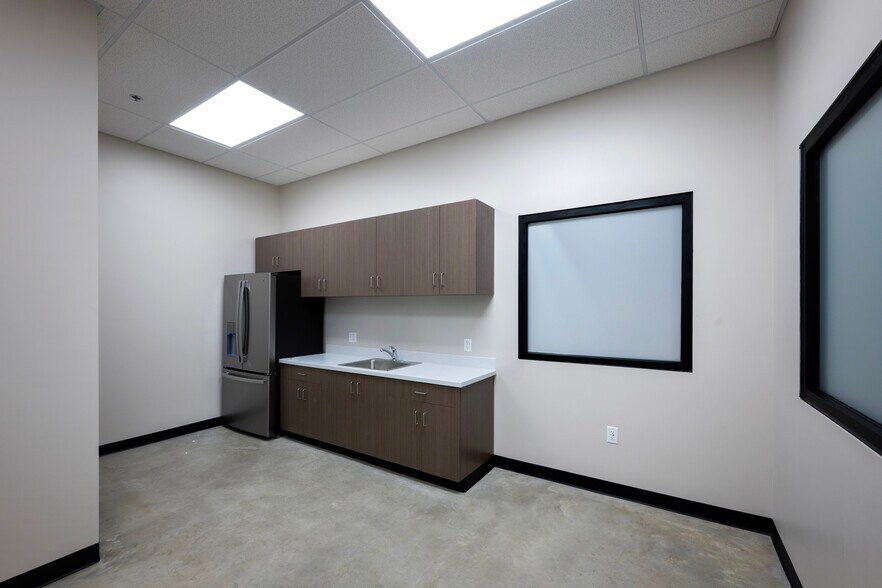 More Photos Of 701 E Wayne St, Fort Wayne Office For Lease