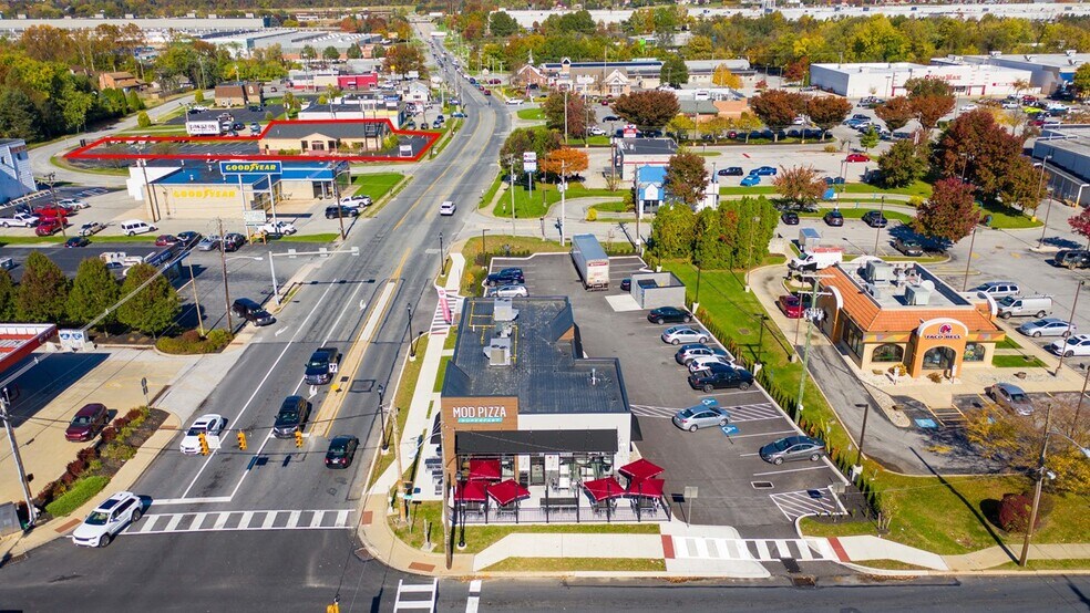 More Photos Of 100 Memory Ln, York Freestanding For Lease