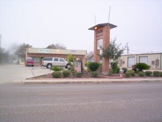 Primary Photo Of 211 E Caesar Ave, Kingsville Warehouse For Lease