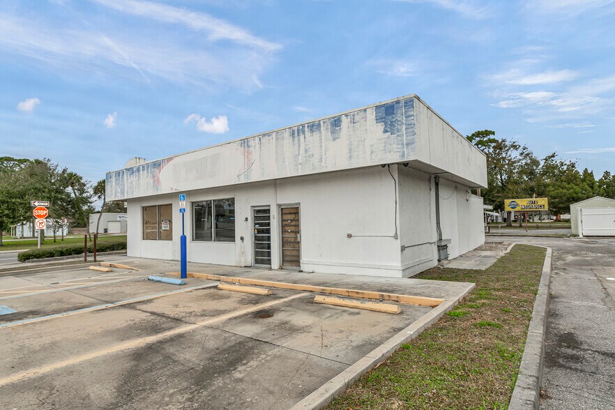 More Photos Of 1220 S Washington Ave, Titusville Convenience Store For Sale