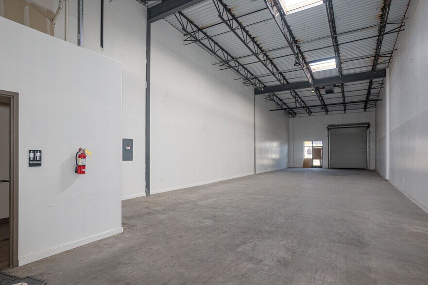 More Photos Of 12301 Rojas Dr, El Paso Light Distribution For Sale