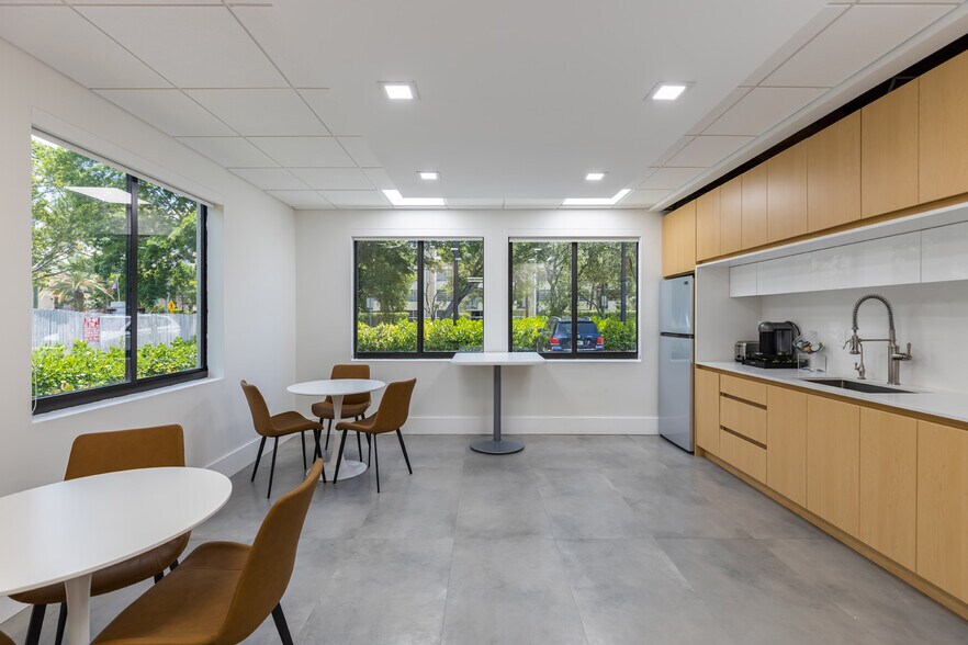More Photos Of 9400 SW 77th Ave, Miami Office For Lease