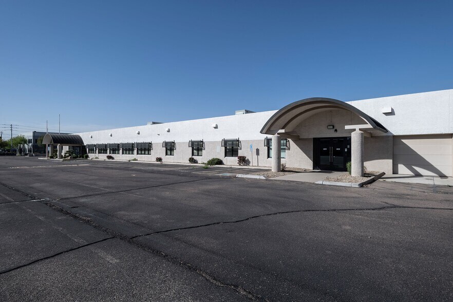 More Photos Of 2250 W Peoria Ave, Phoenix Manufacturing For Lease