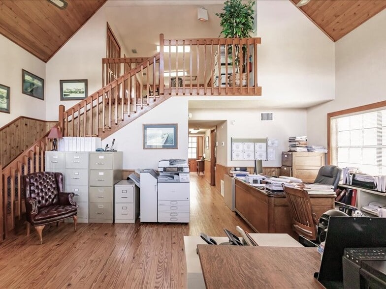 More Photos Of 13225 FL-64, Bradenton Loft Creative Space For Sale