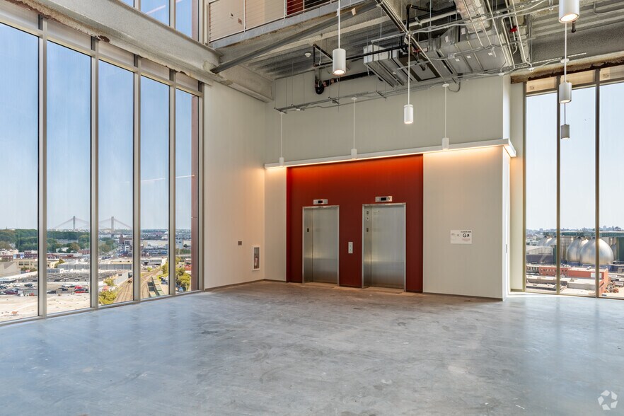 More Photos Of 2890 Review Ave, Long Island City Warehouse For Lease
