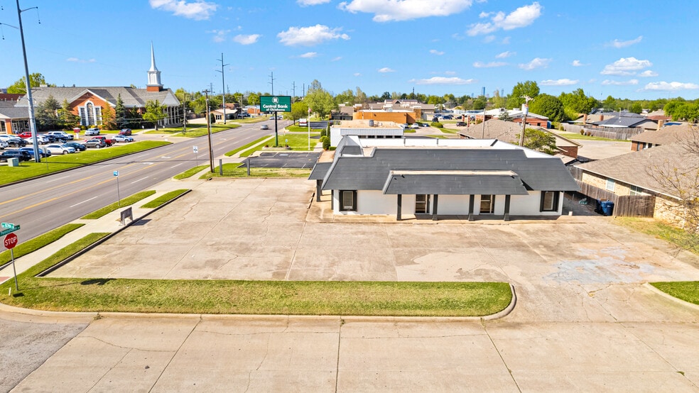 More Photos Of 8720 S Penn Ave, Oklahoma City Office For Sale