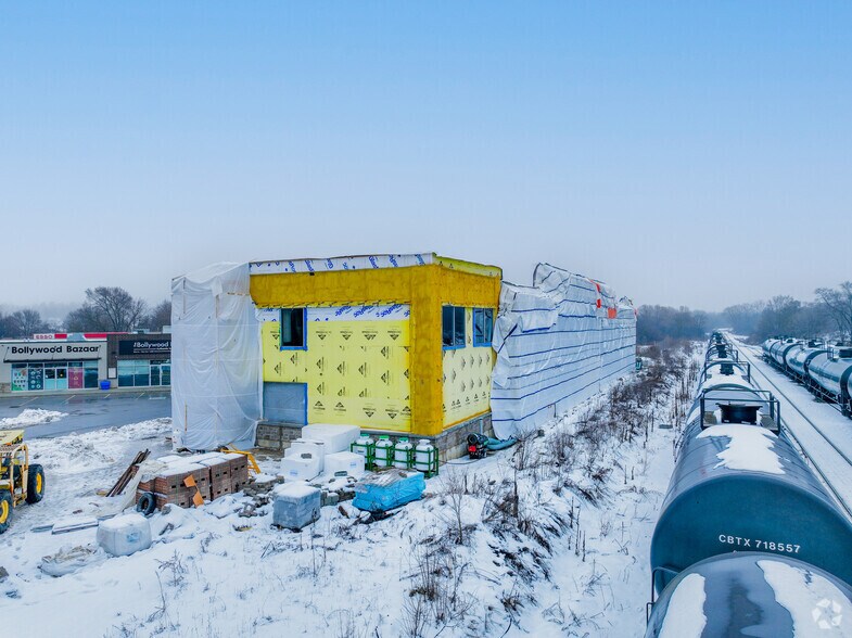 More Photos Of 561 York Rd, Guelph Storefront For Sale