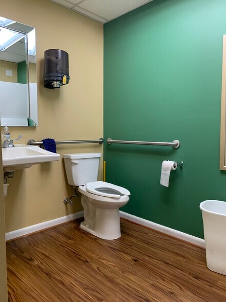 More Photos Of 5226 Milford Rd, East Stroudsburg Office For Lease