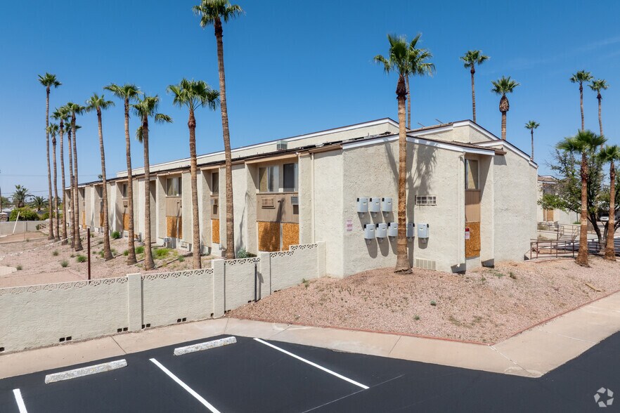 More Photos Of 152 N 56th St, Mesa Apartments For Sale