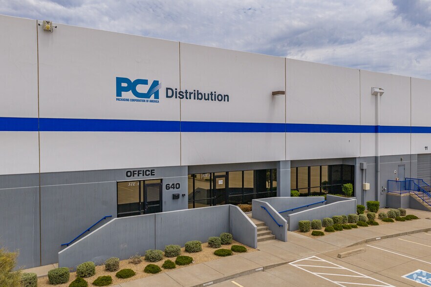 More Photos Of 640 S 51st Ave, Phoenix Distribution For Lease