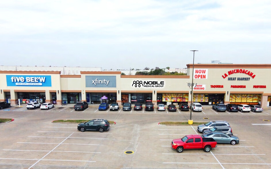 Primary Photo Of 13702-13858 Northwest Fwy, Houston Unknown For Lease