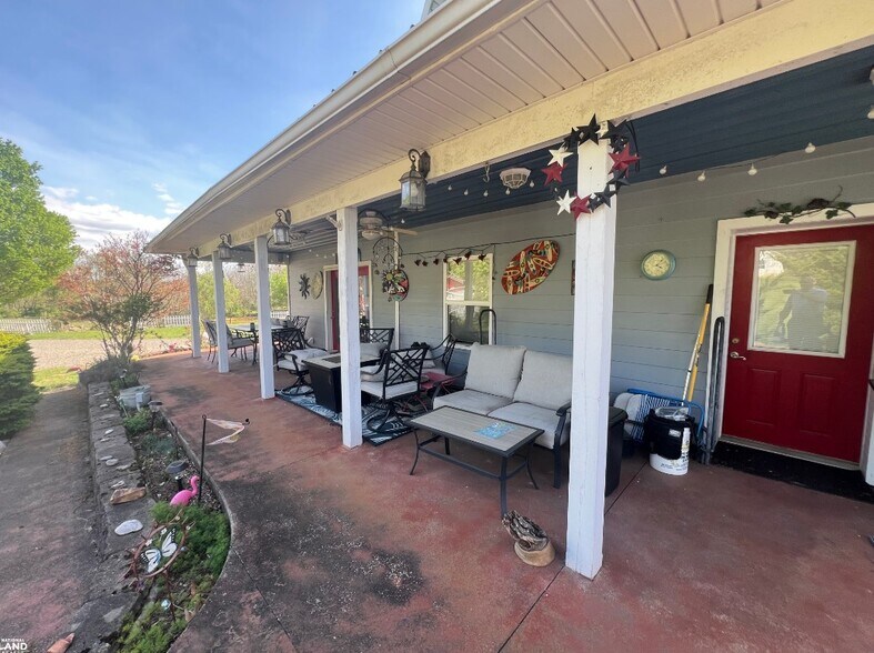 More Photos Of 5189 Rockwood Rd, Dublin Lodge Meeting Hall For Sale