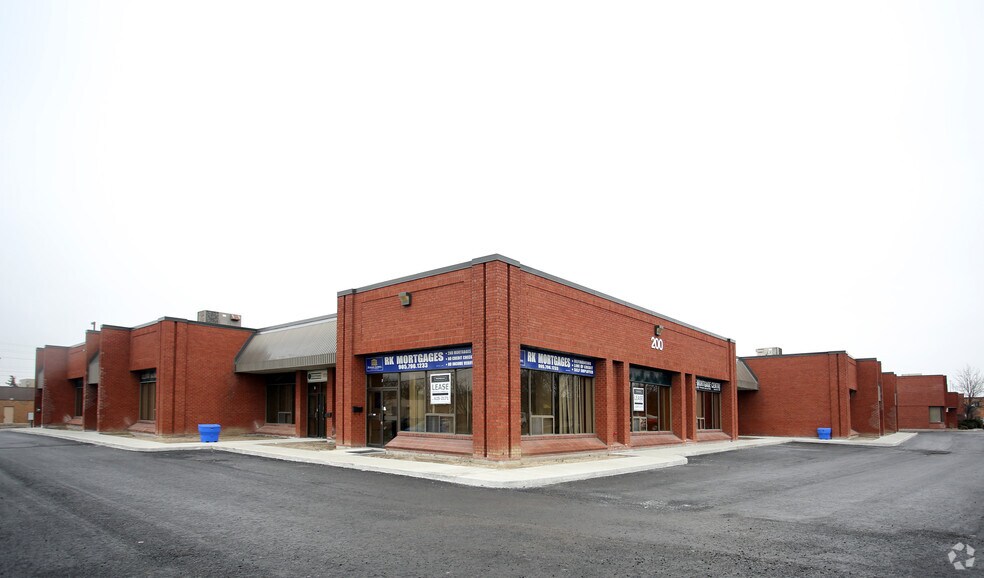 More Photos Of 200 Wilkinson Rd, Brampton Warehouse For Lease