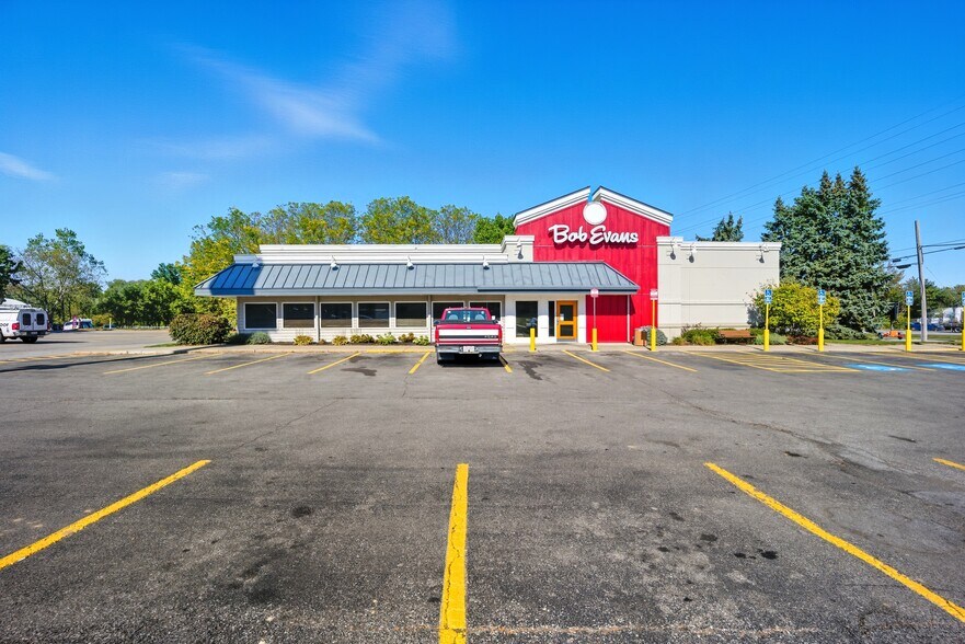 More Photos Of 1304 E Main St, Ashland Restaurant For Sale