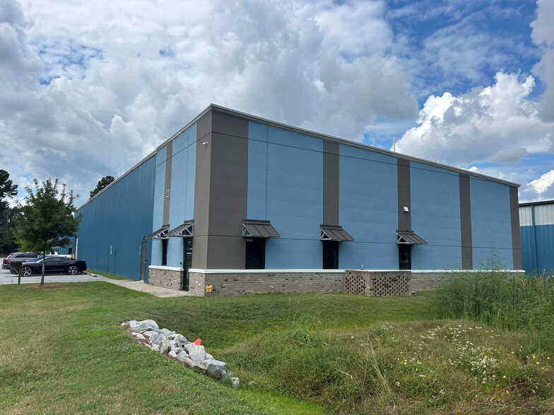 Primary Photo Of 7587 Sandlapper Pky, North Charleston Distribution For Lease