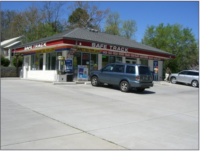 Primary Photo Of 317 Liberty Rd, Archdale Convenience Store For Sale