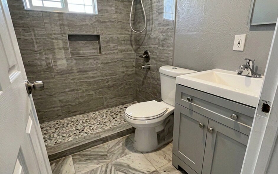 More Photos Of 47 Cleveland Ave, San Jose Apartments For Sale
