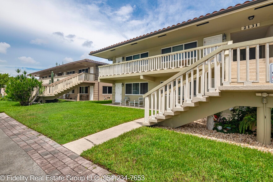 More Photos Of 2131 NE 40th Ct, Lighthouse Point Apartments For Sale