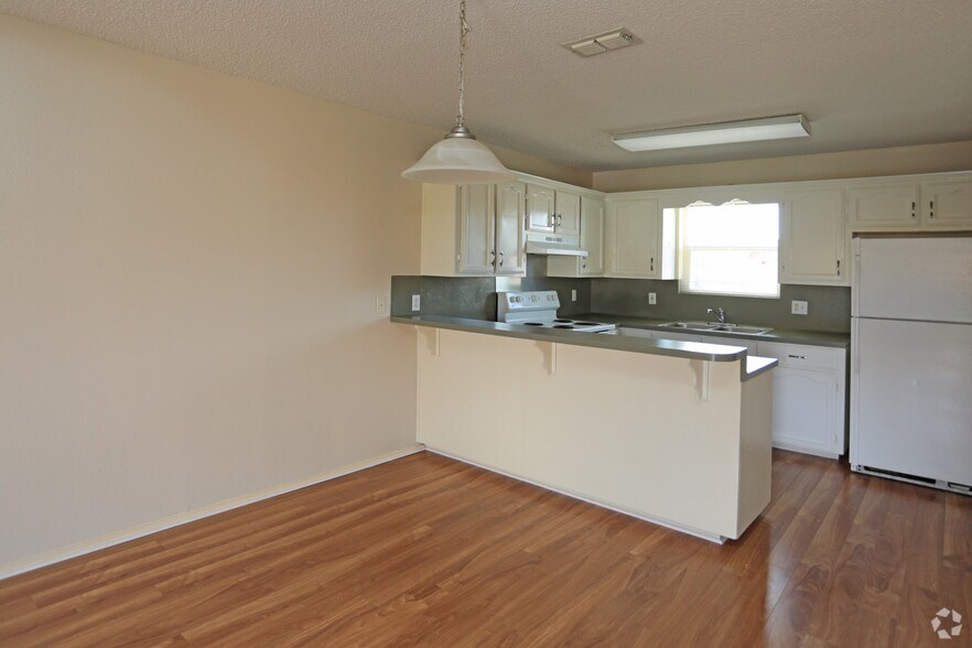More Photos Of 2501 Hibiscus Ave, McAllen Apartments For Sale