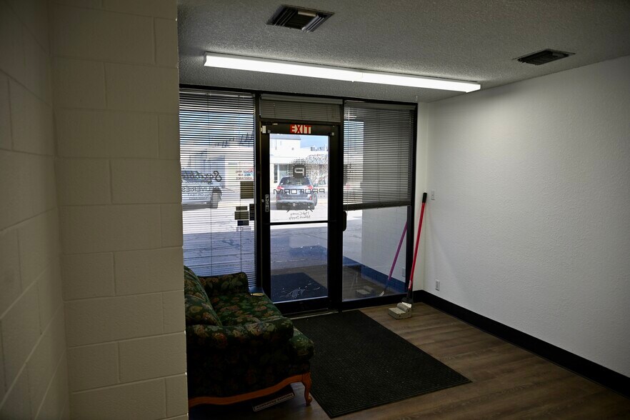 More Photos Of 155 W 2950 S, Salt Lake City Light Manufacturing For Lease