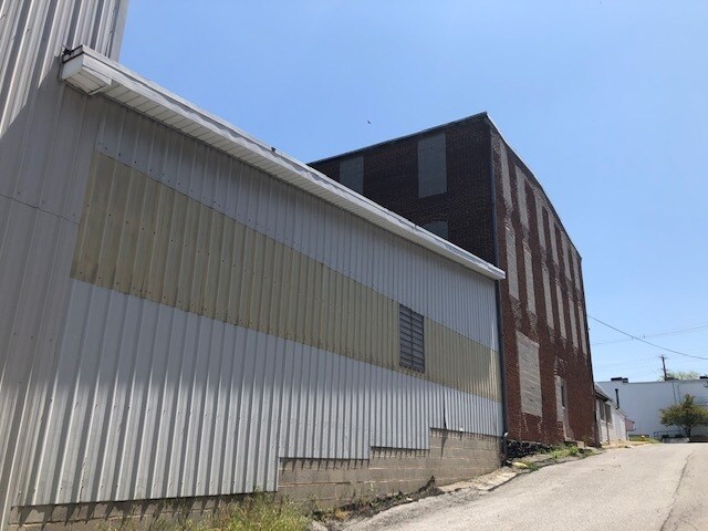 More Photos Of 105 Church Ln, Red Lion Warehouse For Sale
