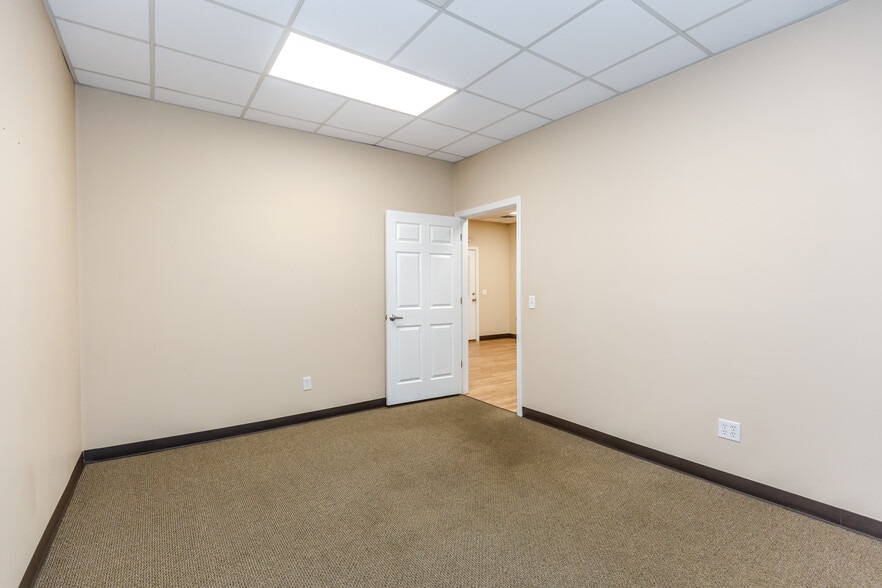 More Photos Of 2172 Broad St, Cranston Freestanding For Lease