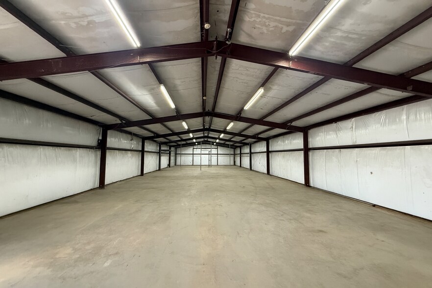 More Photos Of 3500 W Pioneer Pky, Pantego Industrial For Sale