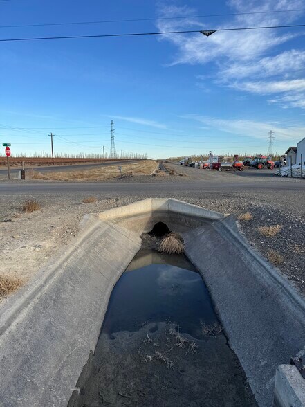 More Photos Of SWC Road 27 SW & Road P SW Rd @ Road P SW, Mattawa Land For Sale