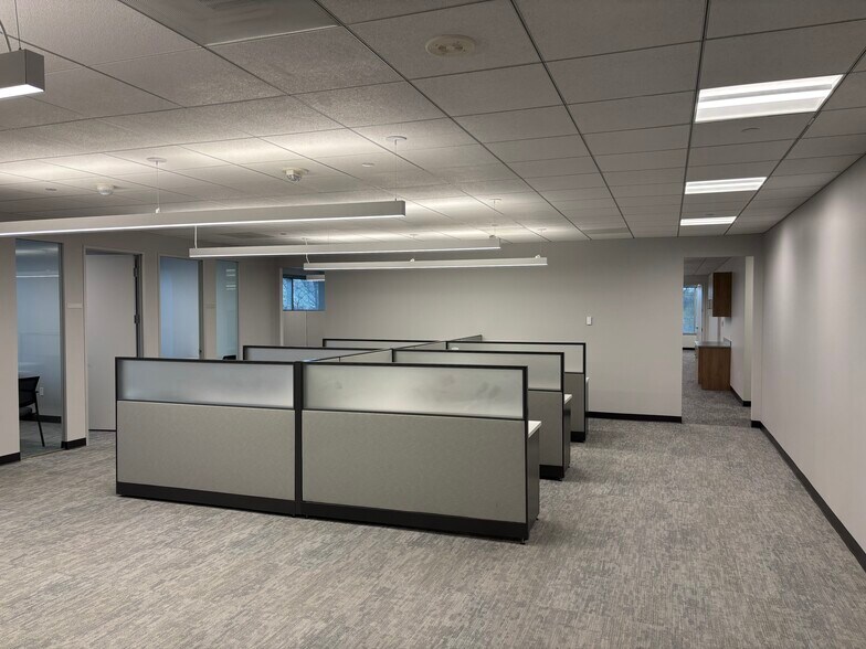 More Photos Of 21000 Atlantic Blvd, Dulles Office For Lease