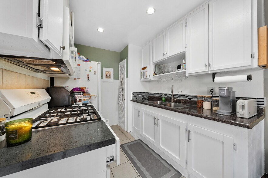 More Photos Of 2516 Elsinore St, Los Angeles Multifamily For Sale