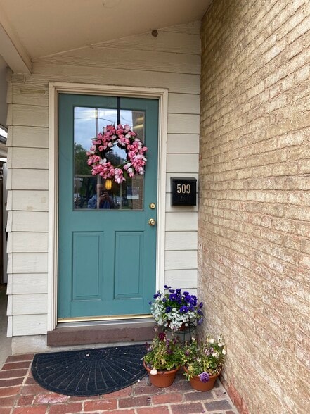 More Photos Of 509 S Market St, Frederick Freestanding For Sale