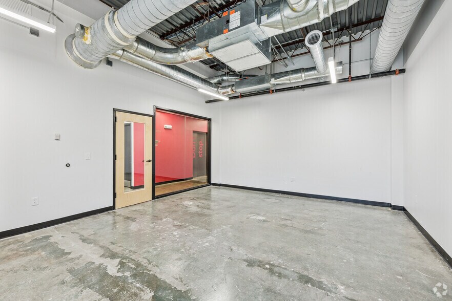 More Photos Of 204 12th St, Des Moines Office For Lease