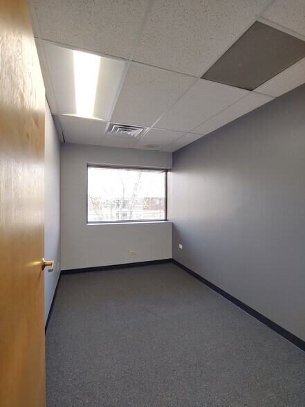 More Photos Of 393 S Harlan St, Lakewood Medical For Lease