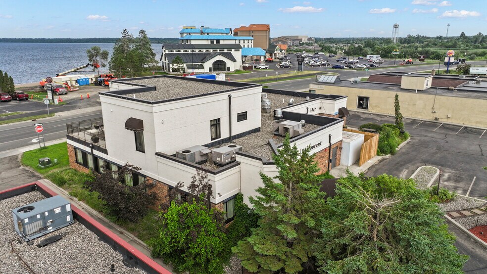 More Photos Of 824 Paul Bunyan, Bemidji Restaurant For Sale