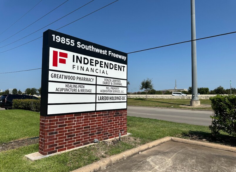 More Photos Of 19855 Southwest Fwy, Sugar Land Office For Sale