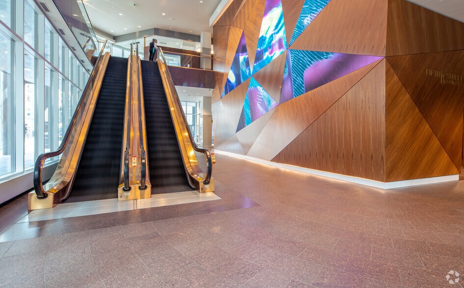 More Photos Of 100 S 5th St, Minneapolis Office For Lease