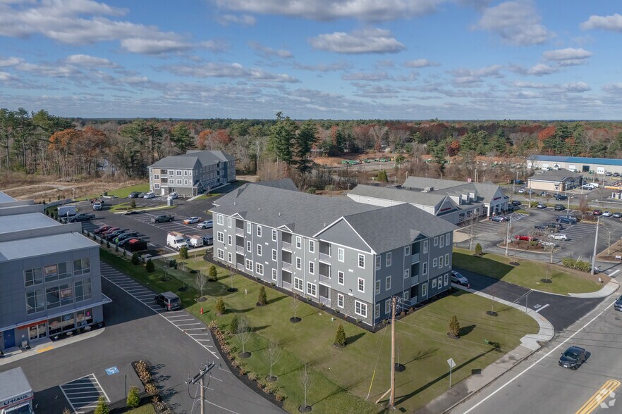 More Photos Of 13 Main St, Lakeville Apartments For Sale