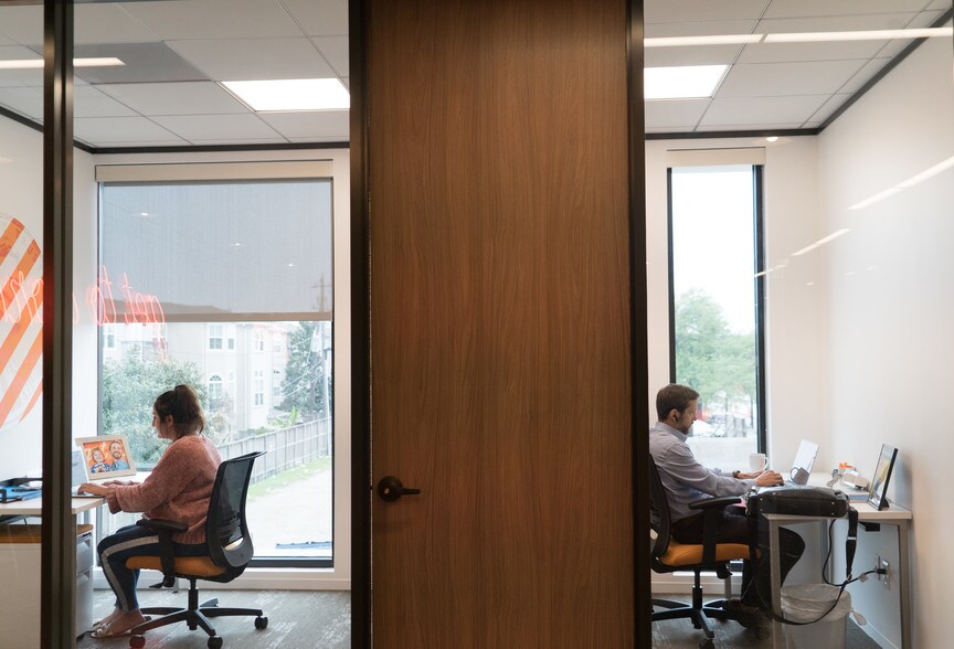 More Photos Of 2617 Bissonnet St, Houston Office For Sale