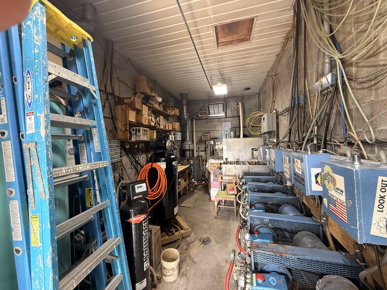 More Photos Of 1011 Fair Ave, Lancaster Carwash For Sale