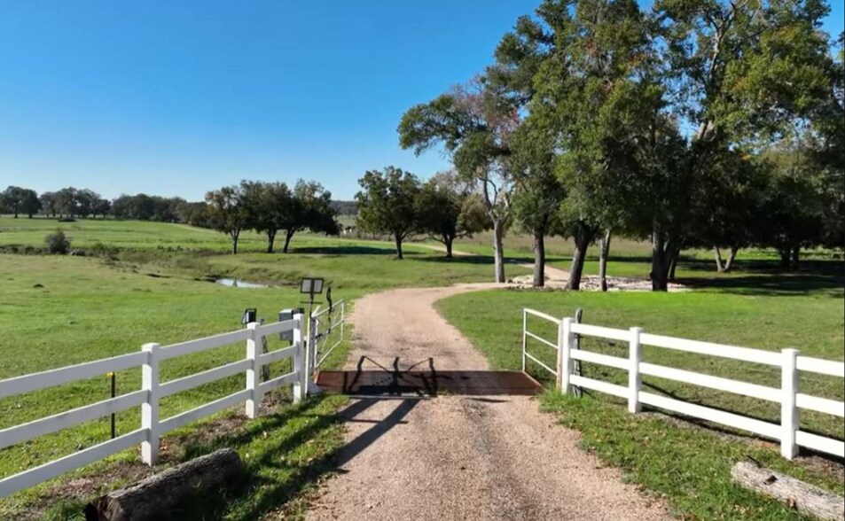 More Photos Of 18000 FM 112, Thrall Land For Sale