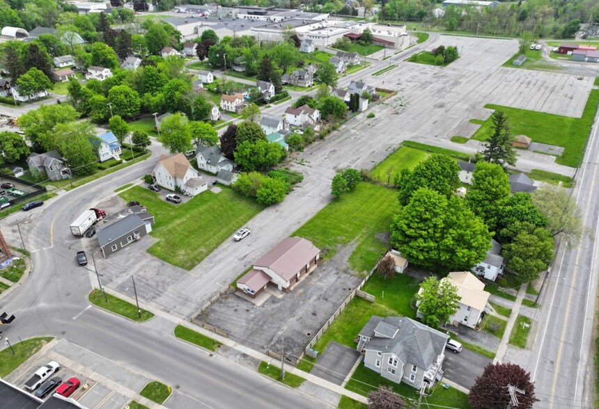 More Photos Of 97 East Ave, Newark General Retail For Sale