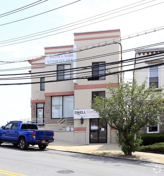 More Photos Of 909 Midland Ave, Yonkers Medical For Lease